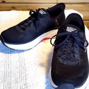 Skechers Men's Suze 10 Extra Wide Black Slip On Running Shoes. GORUN Max Cushion